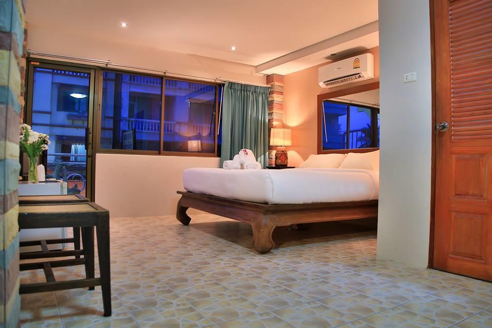 Avenue Beach Hotel Jomtien Beach Esterno foto