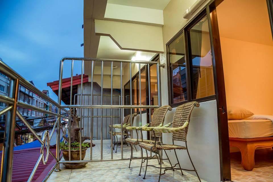 Avenue Beach Hotel Jomtien Beach Esterno foto