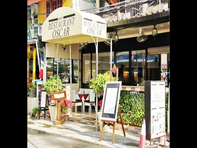 Avenue Beach Hotel Jomtien Beach Esterno foto