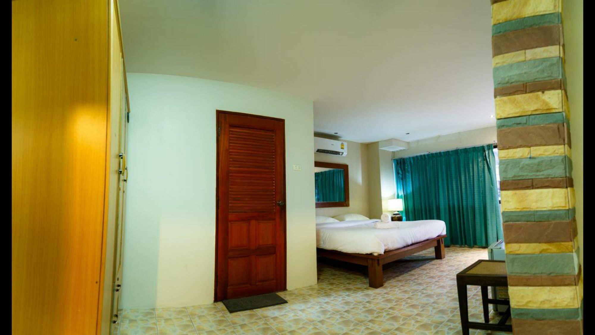 Avenue Beach Hotel Jomtien Beach Esterno foto